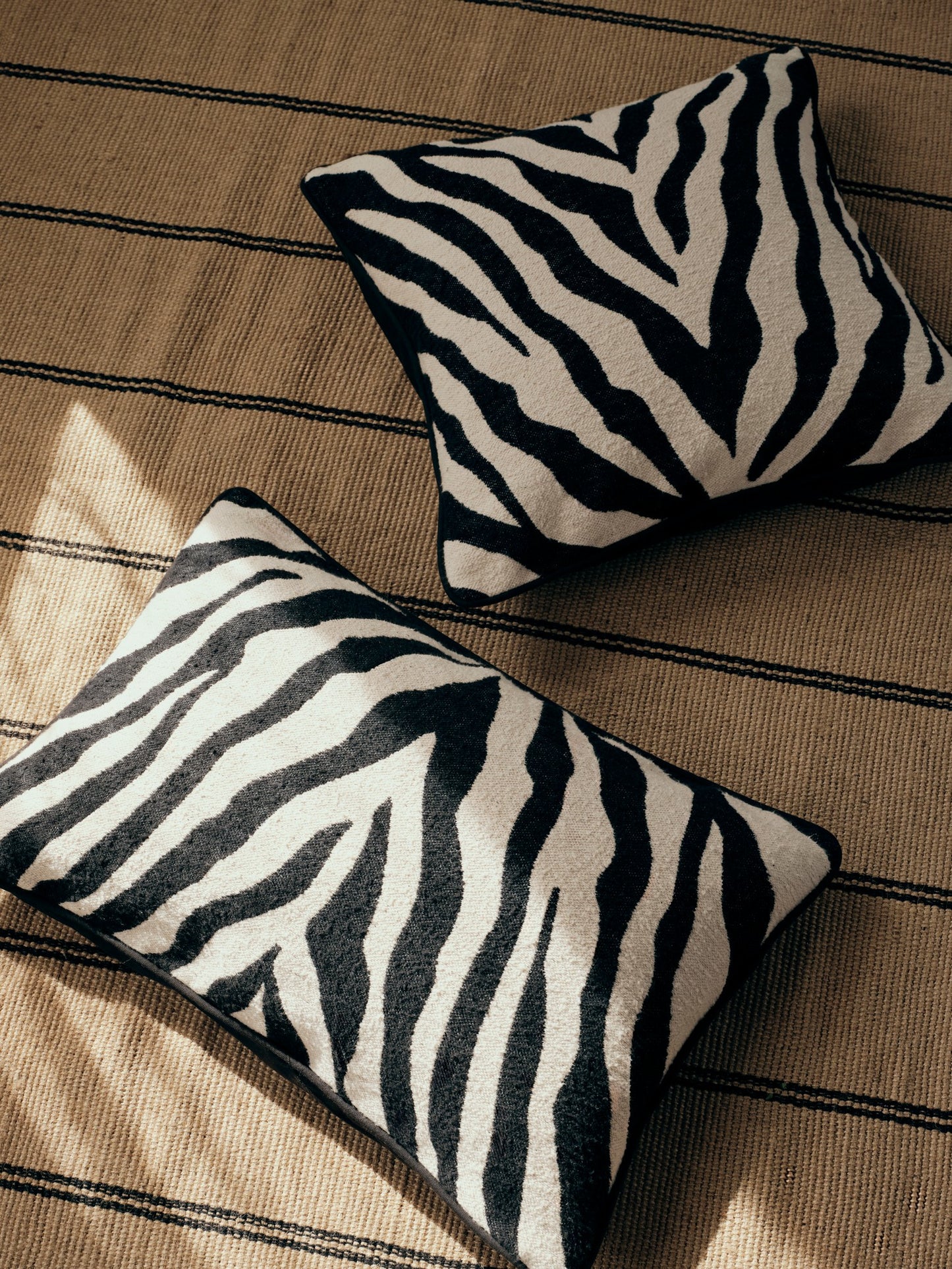 ZEBRA Cushion