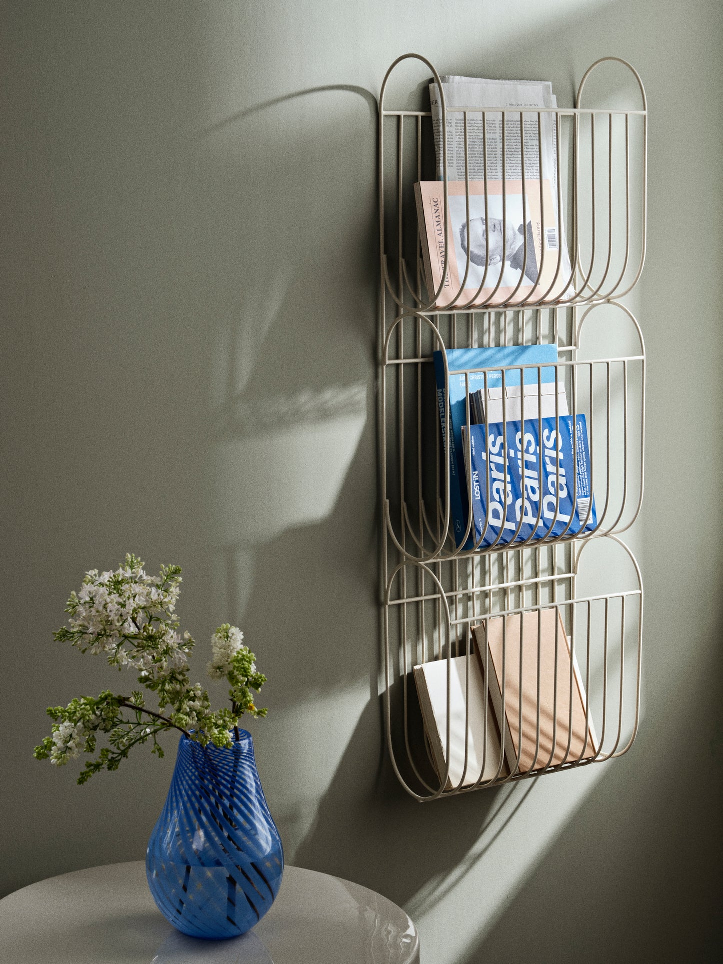 MAGGIE Magazine Holder Preorder