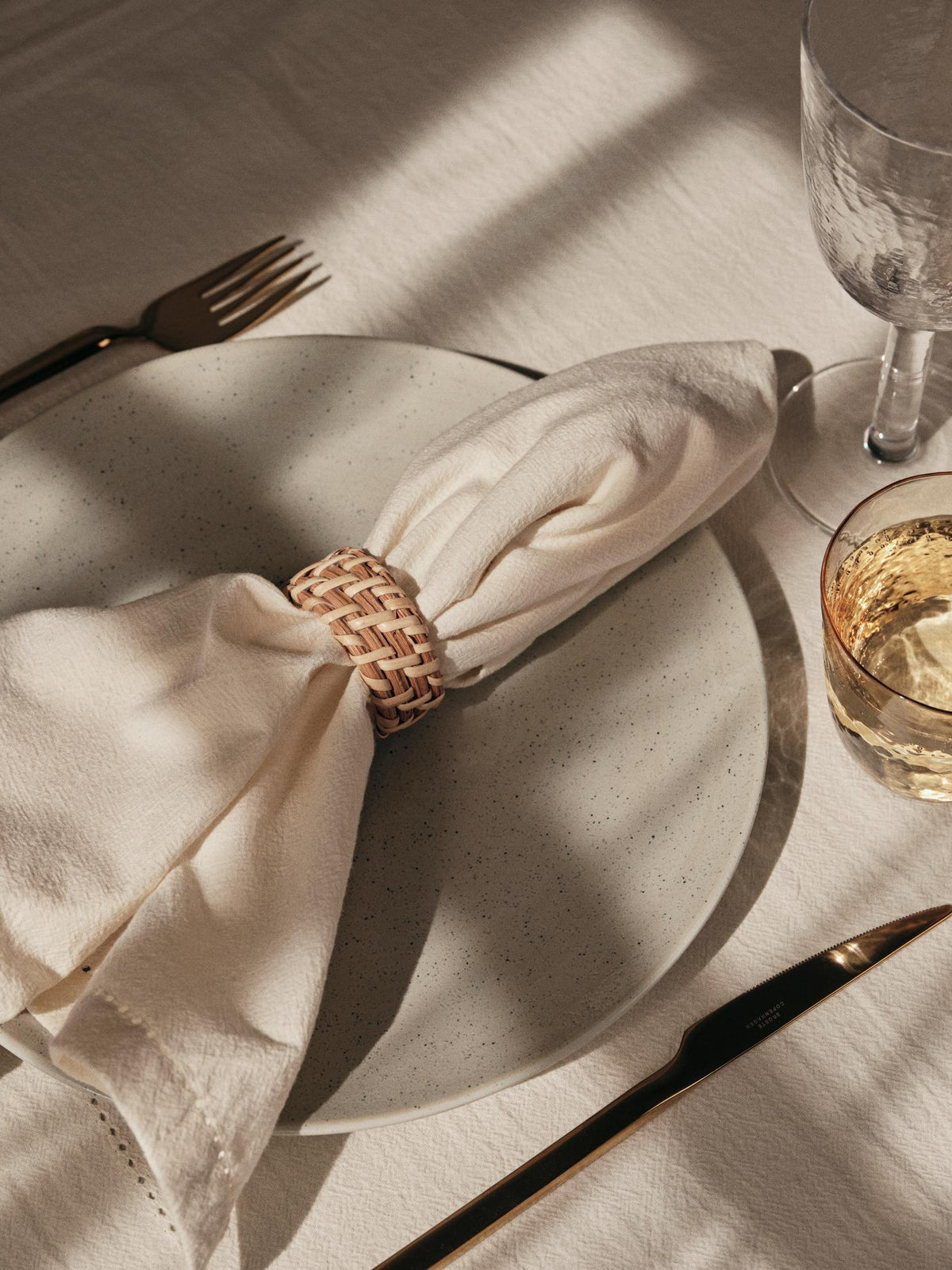 MAI Napkin