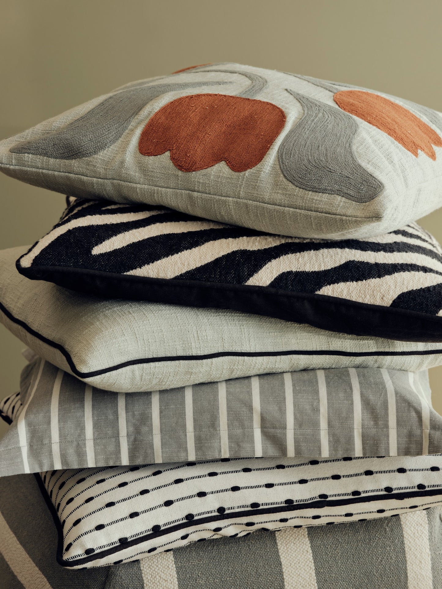 MAJA Cushion