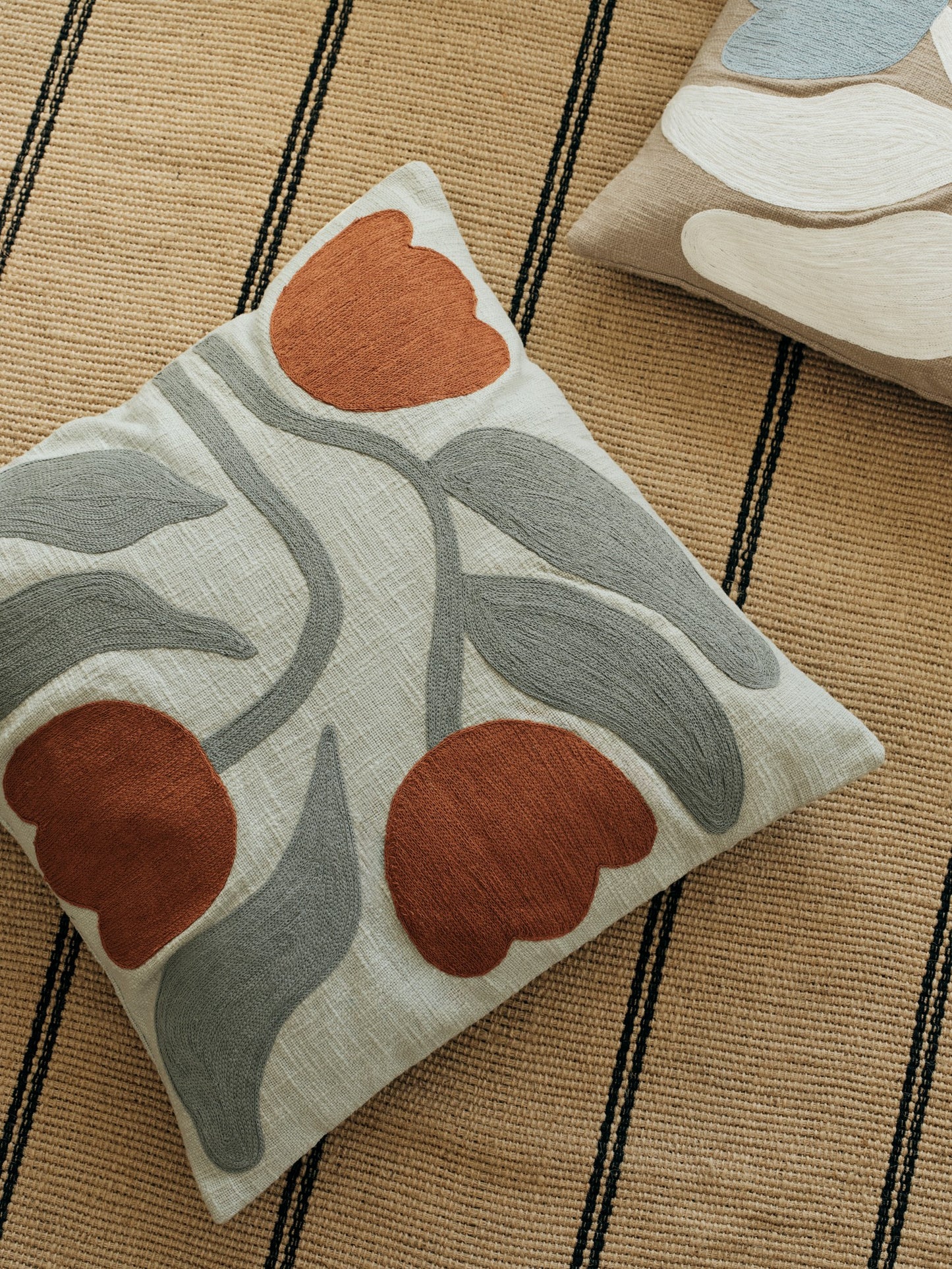 DORA Cushion